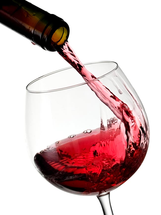 Os nossos dentes e o vinho tinto Os seus dentes e o vinho tinto podem ser uma combinação difícil. Descubra os efeitos que o vinho tinto pode causar na sua dentição.