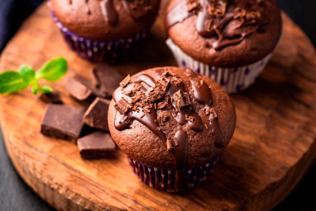 Queques de chocolate húmidos e fofos