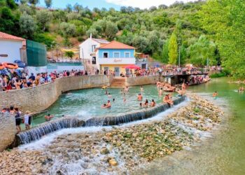 Descubra 10 das melhores praias fluviais da região de Santarém! Desde praias com águas cristalinas a paisagens deslumbrantes.