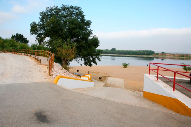 10 das melhores praias fluviais da região de Santarém Descubra 10 das melhores praias fluviais da região de Santarém! Desde praias com águas cristalinas a paisagens deslumbrantes.