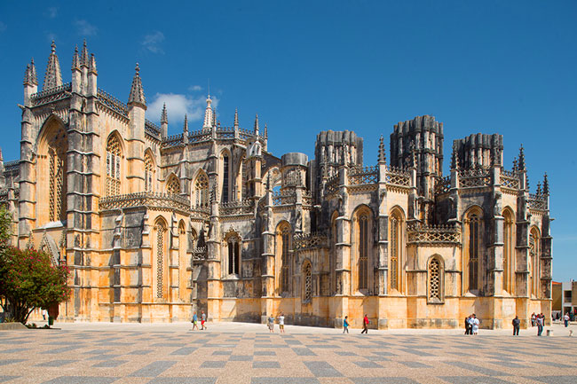 6 dos monumentos mais marcantes da história de Portugal Conheça 6 dos monumentos mais marcantes da história de Portugal! Volte atrás no tempo e encante-se com a riqueza histórica desses monumentos portugueses.