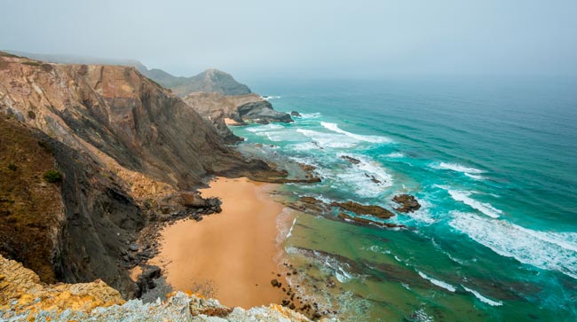 Onde passar férias com pouco dinheiro em Portugal Conselhos para passar férias com pouco dinheiro em destinos maravilhosos e a baixo custo.