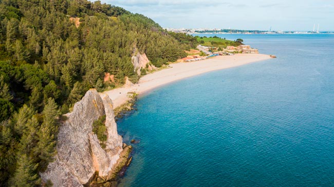 10 das melhores praias da Arrábida Há praias paradisíacas a menos de 1 hora de Lisboa. As melhores praias da Arrábida juntam serra e mar e criam um cenário memorável!