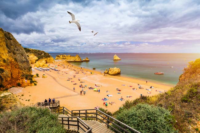 7 das melhores praias de Odeceixe e arredores As melhores praias de Odeceixe e arredores são autênticos paraísos para umas férias de verão memoráveis.