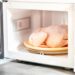 Veja como descongelar alimentos corretamente e com segurança! Métodos eficazes para preservar a textura, o sabor e a qualidade dos alimentos.