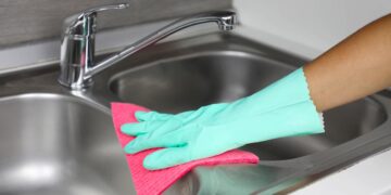 Saiba como limpar inox com as nossas soluções caseiras que asseguram uma limpeza eficaz.