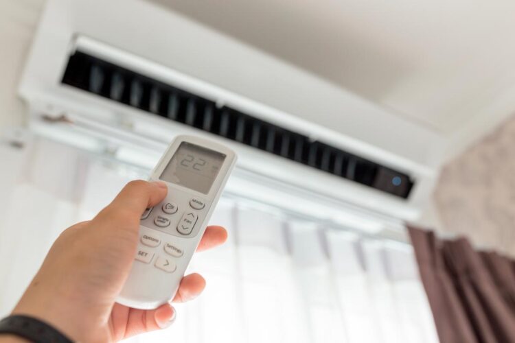 O ar condicionado assegura grande conforto no lar de muitos portugueses. Conheça as vantagens e desvantagens de ter ar condicionado em casa.