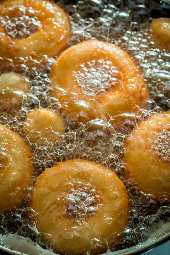 Diga adeus ao cheiro a fritos com soluções simples e eficazes Acabe de vez com o cheiro a fritos! Descubra as melhores técnicas para eliminar o odor da cozinha.