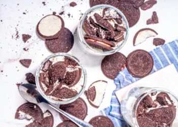 Que tal experimentar uma mousse de Oreo diferente? A nossa receita leva iogurte, que dá um toque especial à sobremesa. Aprenda a fazer agora!