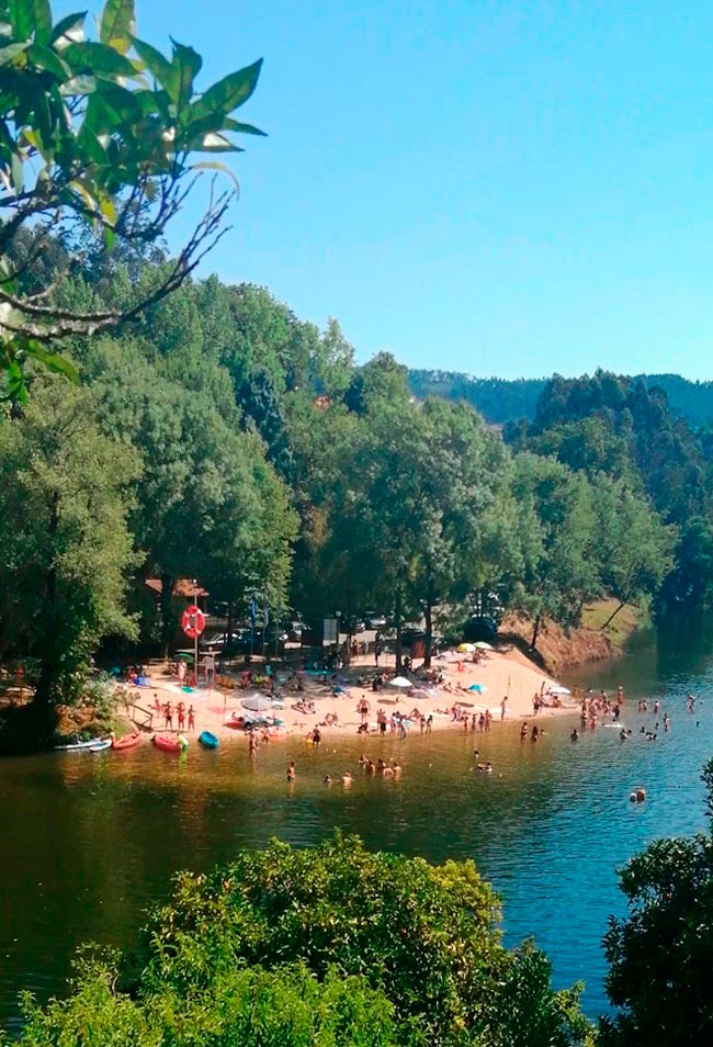 Praia Fluvial da Quinta do Barco, um paraíso em Sever do Vouga Descubra a beleza singular da Praia Fluvial da Quinta do Barco, um paraíso mágico em Sever do Vouga!