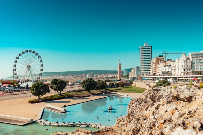 Praia da Figueira da Foz, a maior praia urbana da Europa Aproveite o sol e mergulhe numa experiência inesquecível na Praia da Figueira da Foz, considerada a maior praia urbana da Europa!