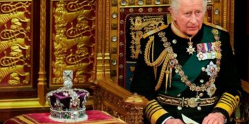 Descubra o que muitos desconhecem sobre as reais funções do rei Carlos III do Reino Unido.