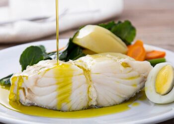 Tem a certeza que sabe quanto tempo demora a cozer bacalhau? Parece ser uma tarefa simples, no entanto, são necessárias algumas dicas.