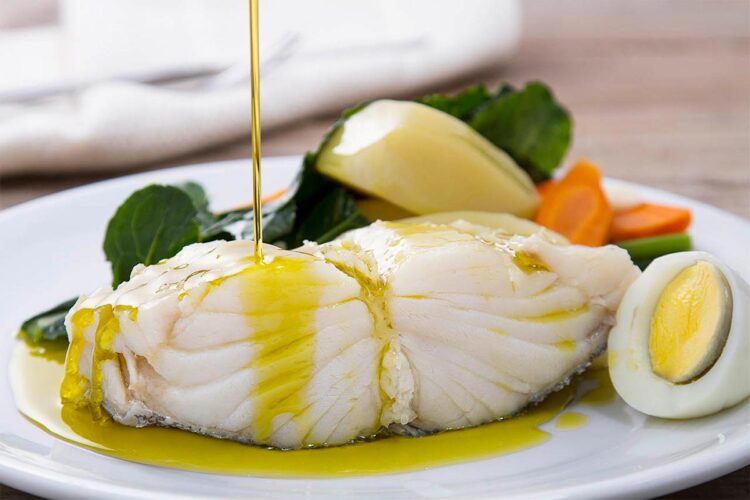 Tem a certeza que sabe quanto tempo demora a cozer bacalhau? Parece ser uma tarefa simples, no entanto, são necessárias algumas dicas.