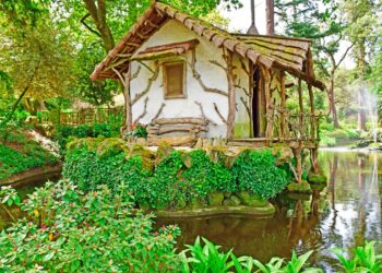Visite a Quinta da Aveleda e passeie por um dos mais belos jardins românticos de Portugal.