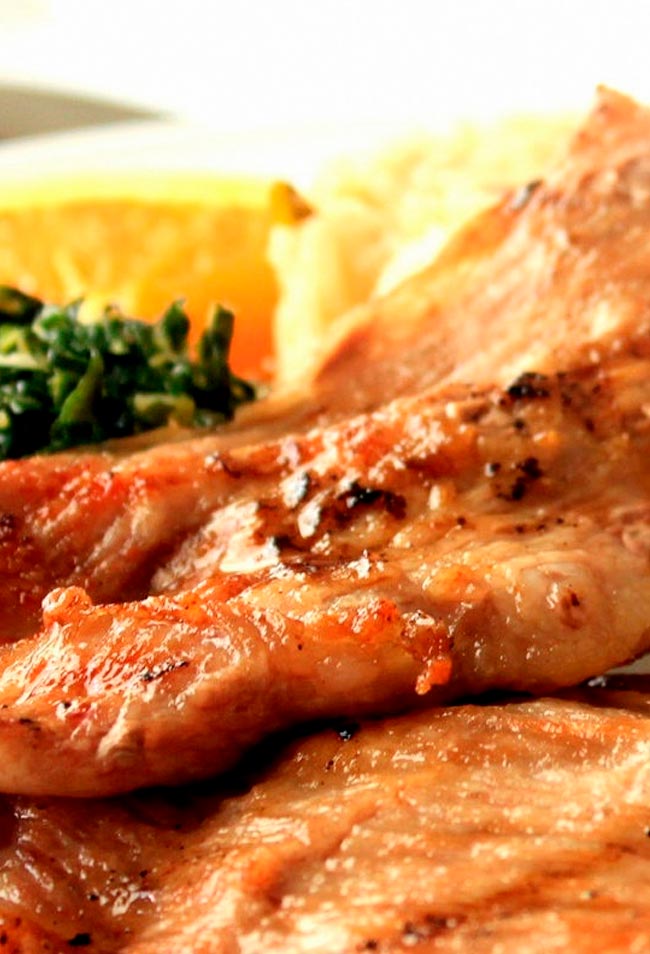 Secretos de porco preto grelhados com limão e mel Experimente a nossa deliciosa receita de Secretos de Porco Preto Grelhados com limão e mel! Um autêntico manjar dos deuses!