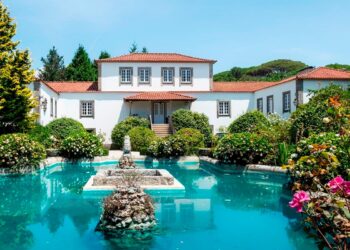 Descubra a beleza e a magia destas casas que são verdadeiros tesouros históricos. Encante-se com a riqueza cultural e o charme dos Solares de Portugal!