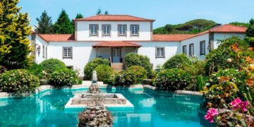 Descubra a beleza e a magia destas casas que são verdadeiros tesouros históricos. Encante-se com a riqueza cultural e o charme dos Solares de Portugal!