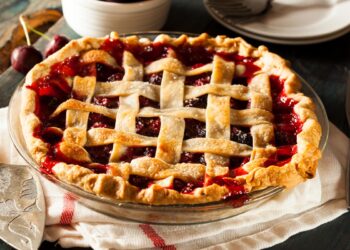 Descubra o incrível sabor de uma sobremesa irresistível, uma tarte de cereja!