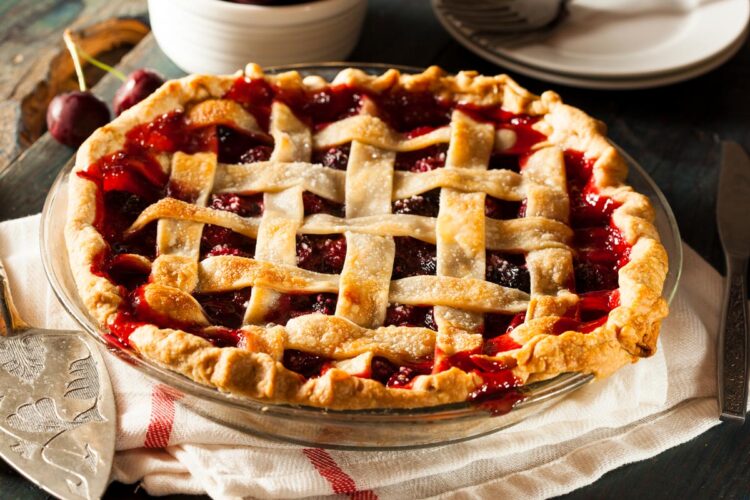Descubra o incrível sabor de uma sobremesa irresistível, uma tarte de cereja!