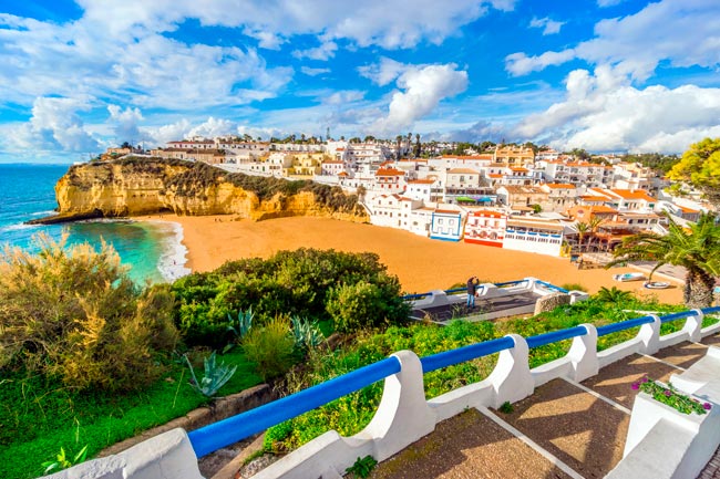 As 10 povoações mais belas do sul de Portugal segundo os espanhóis Conheça as 10 povoações mais belas do sul de Portugal! Cada qual com paisagens deslumbrantes, património histórico e uma atmosfera única.
