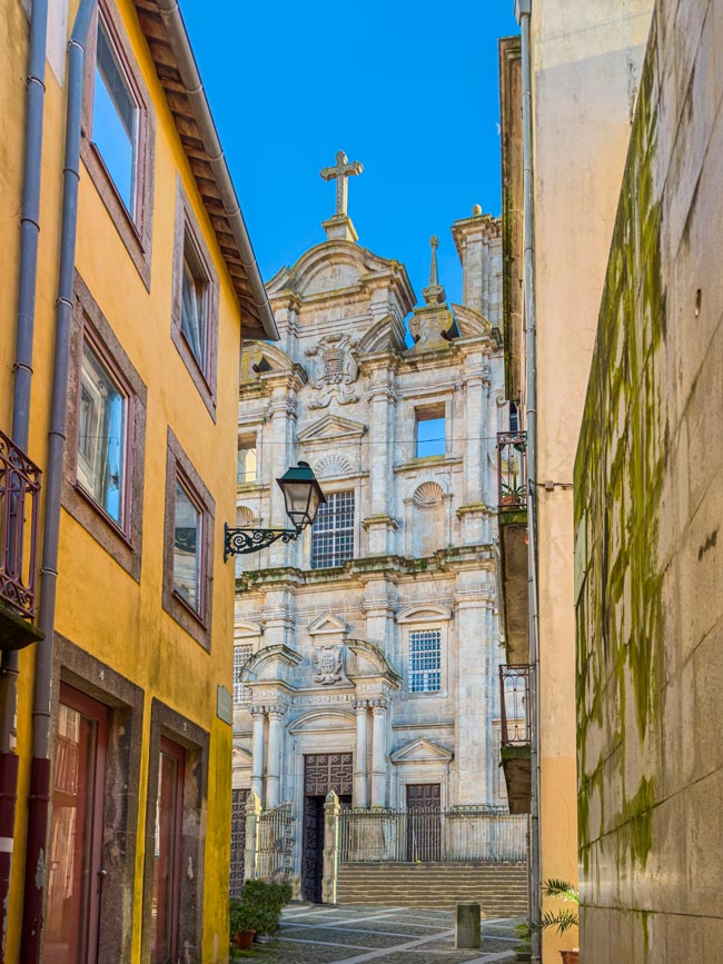 25 dos Centros Históricos mais bonitos de Portugal Descubra os 25 Centros Históricos mais bonitos de Portugal e mergulhe na riqueza cultural e arquitetónica do país.