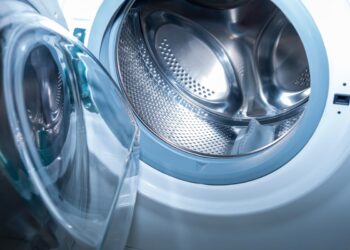 Descubra o que não deve lavar na máquina da roupa! Evite os danos! Há coisas que não deve colocar na máquina para evitar contratempos.