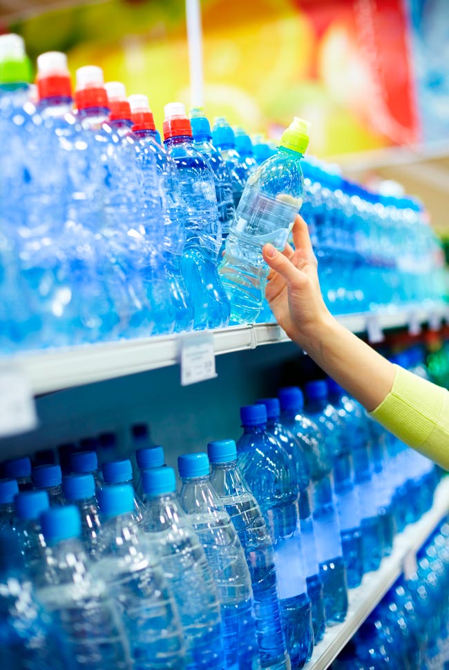 10 produtos de marca branca que deve comprar no supermercado Produtos de marca branca, por regra, são mais baratos. Trata-se de uma linha de produtos que é comercializada pelos próprios supermercados.
