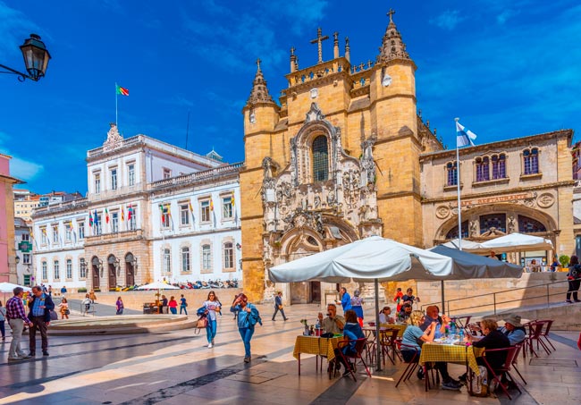 25 dos Centros Históricos mais bonitos de Portugal Descubra os 25 Centros Históricos mais bonitos de Portugal e mergulhe na riqueza cultural e arquitetónica do país.