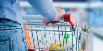 Apesar da fama dos produtos serem mais baratos e de passarem por grande controlo de qualidade, estes são os produtos a evitar comprar no supermercado.