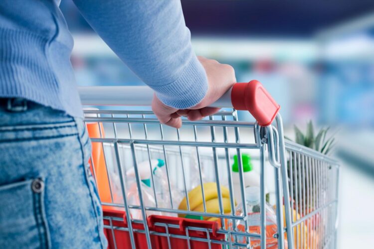 Apesar da fama dos produtos serem mais baratos e de passarem por grande controlo de qualidade, estes são os produtos a evitar comprar no supermercado.