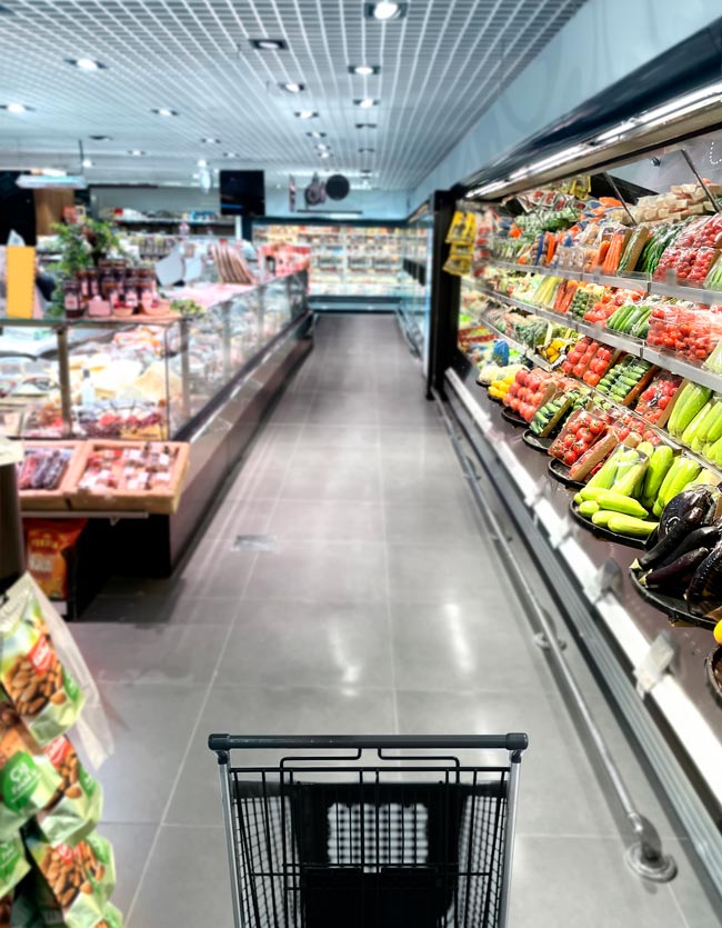 12 produtos a evitar comprar no supermercado Apesar da fama dos produtos serem mais baratos e de passarem por grande controlo de qualidade, estes são os produtos a evitar comprar no supermercado.