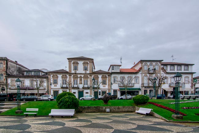 25 dos Centros Históricos mais bonitos de Portugal Descubra os 25 Centros Históricos mais bonitos de Portugal e mergulhe na riqueza cultural e arquitetónica do país.