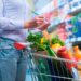 Fazer opções sensatas e certeiras permite poupar e aliviar o orçamento da casa. Confira os nossos conselhos muito úteis para economizar no supermercado.