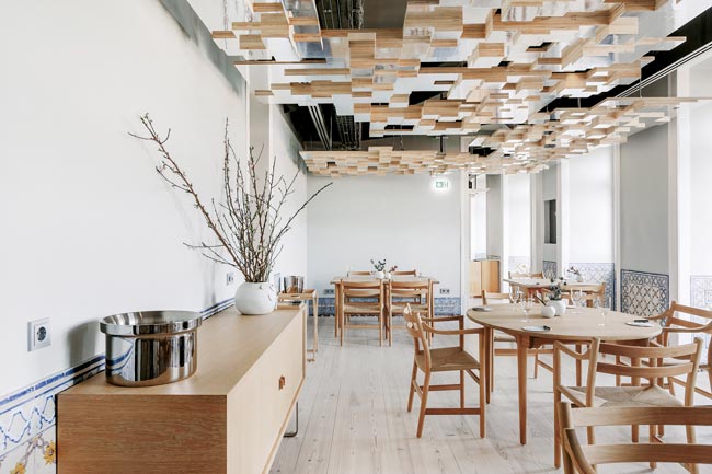 10 dos melhores restaurantes de Lisboa Se pretende ter uma refeição requintada, aconselhamos qualquer um dos 10 melhores restaurantes de Lisboa! Vão encantar o seu paladar!