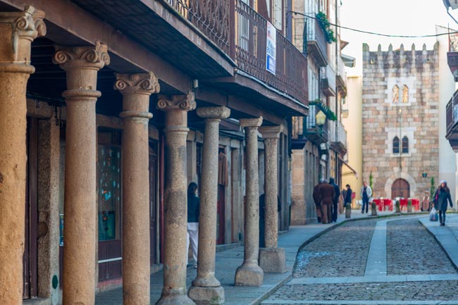 25 dos Centros Históricos mais bonitos de Portugal Descubra os 25 Centros Históricos mais bonitos de Portugal e mergulhe na riqueza cultural e arquitetónica do país.