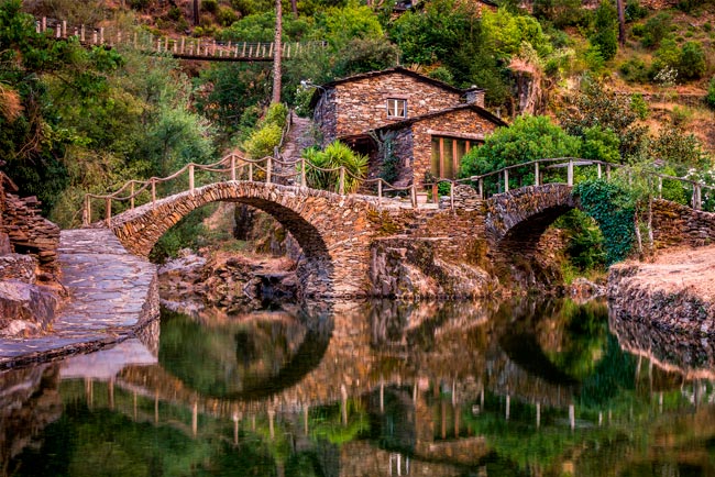 7 locais invulgares para visitar no Centro de Portugal Este é um roteiro incomum! São locais invulgares, atrações que encantam pela singularidade no Centro de Portugal.