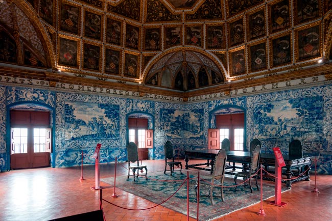 Guia dos mais bonitos Azulejos de Lisboa Explore a beleza dos azulejos de Lisboa! Descubra os locais mais deslumbrantes e encantadores onde os azulejos são verdadeiras obras de arte.