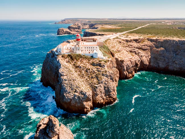 As 10 povoações mais belas do sul de Portugal segundo os espanhóis Conheça as 10 povoações mais belas do sul de Portugal! Cada qual com paisagens deslumbrantes, património histórico e uma atmosfera única.