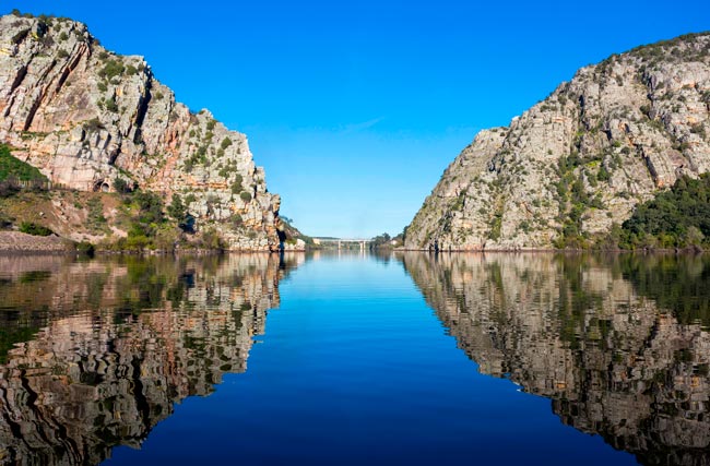 7 locais invulgares para visitar no Centro de Portugal Este é um roteiro incomum! São locais invulgares, atrações que encantam pela singularidade no Centro de Portugal.