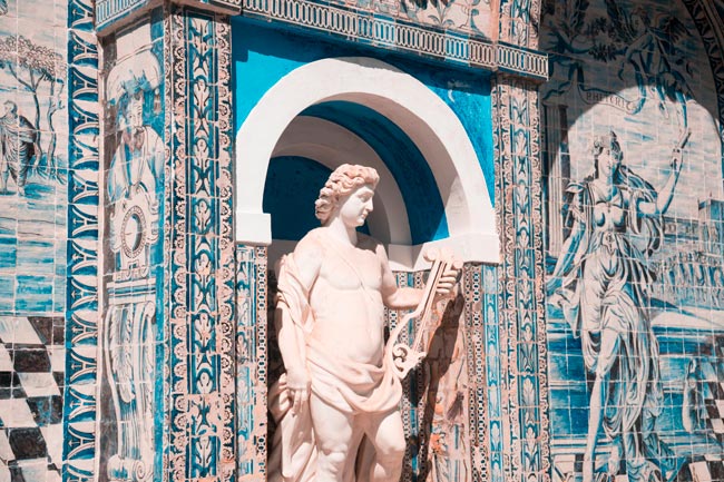 Guia dos mais bonitos Azulejos de Lisboa Explore a beleza dos azulejos de Lisboa! Descubra os locais mais deslumbrantes e encantadores onde os azulejos são verdadeiras obras de arte.
