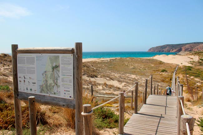 12 melhores passadiços a não perder em Portugal Passe um dia memorável num destes passadiços a não perder em Portugal! Respire ar puro e desfrute o melhor da natureza.