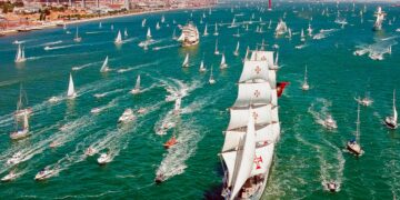 Conheça a fascinante história do Navio Escola Sagres, uma verdadeira joia dos mares! Descubra a origem deste imponente veleiro de três mastros.