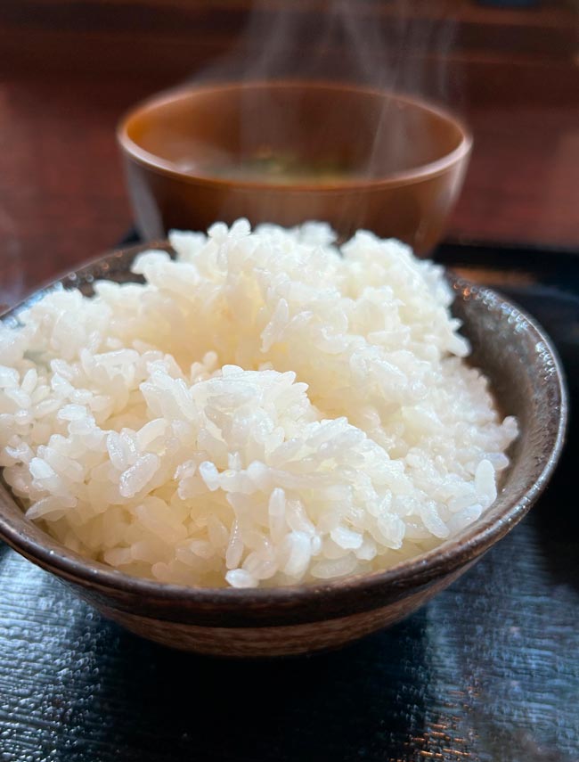 Arroz branco simples que sai sempre bem Procura uma receita infalível de arroz branco simples e saboroso? Conheça o nosso guia completo para preparar o arroz branco perfeito!