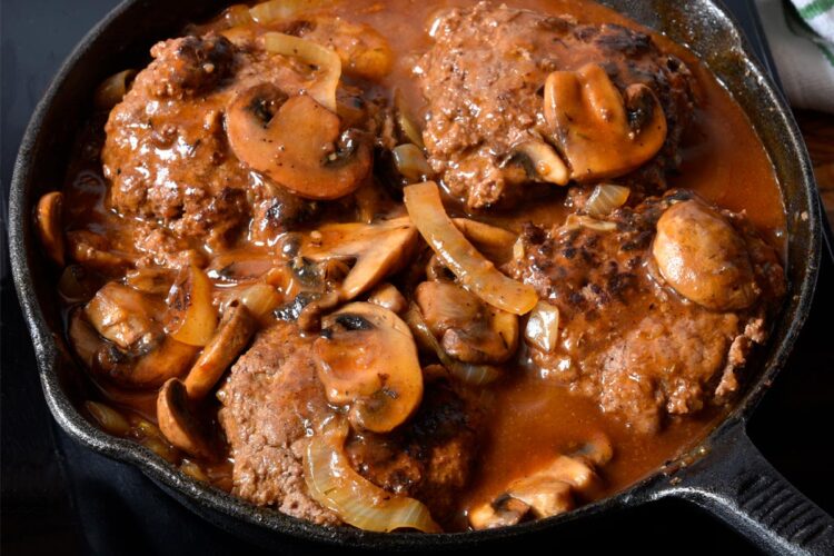 Experimente os deliciosos escalopes de vitela à portuguesa com vinho do Porto! Surpreenda o paladar com sabores portugueses tradicionais.