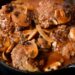 Experimente os deliciosos escalopes de vitela à portuguesa com vinho do Porto! Surpreenda o paladar com sabores portugueses tradicionais.