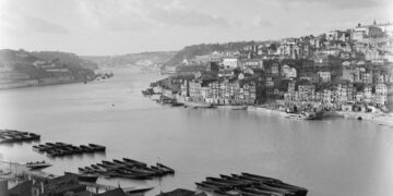 Guardam estórias de tragédias, momentos de vergonha, de orgulho e até de glória. Descubra lugares históricos no Porto que muitos desconhecem.