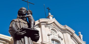 A tradição e a alegria da festa de Santo António em Lisboa! O ambiente festivo toma conta das ruas da capital com as suas tradições únicas.