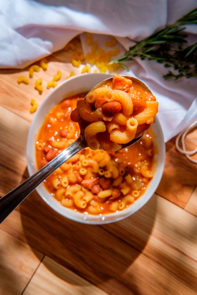 Massa com feijão vermelho Descubra uma combinação deliciosa com esta receita de massa com feijão vermelho! Prepare esta combinação de sabores e texturas da forma correta.