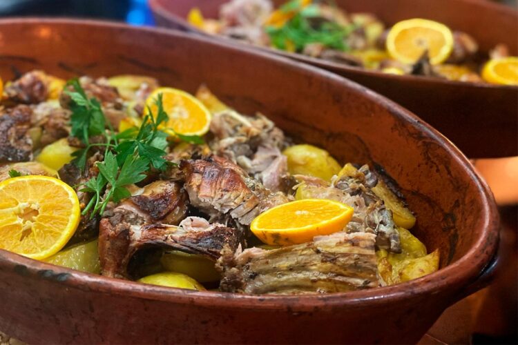 Fique a conhecer o restaurante do Porto favorito dos famosos que conta agora com o prémio Cozinha Tradicional Portuguesa – Maria de Lourdes Modesto.